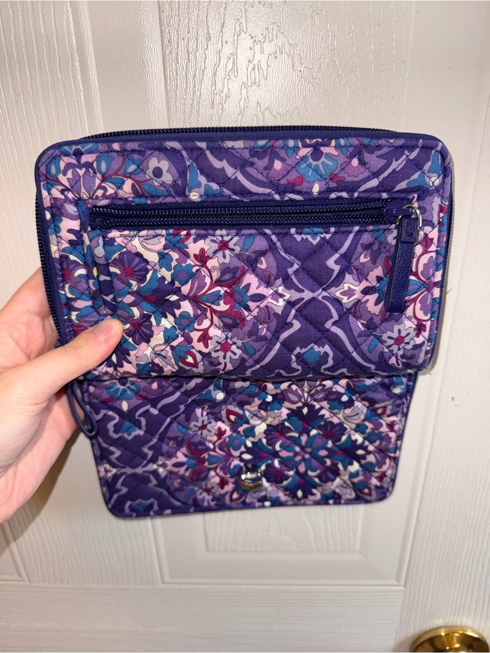 Vera Bradley RFID Turnlock Wallet in the retired Lilac Tapestry - Picture 4 of 6